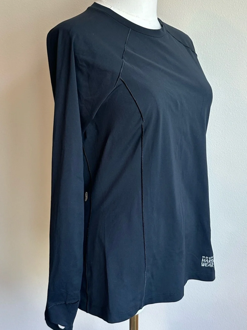 Mountain Hardwear Women's ‘Crater Lake’ Long-Sleeve Shirt in Black | SIZE XS - Picture 2 of 6